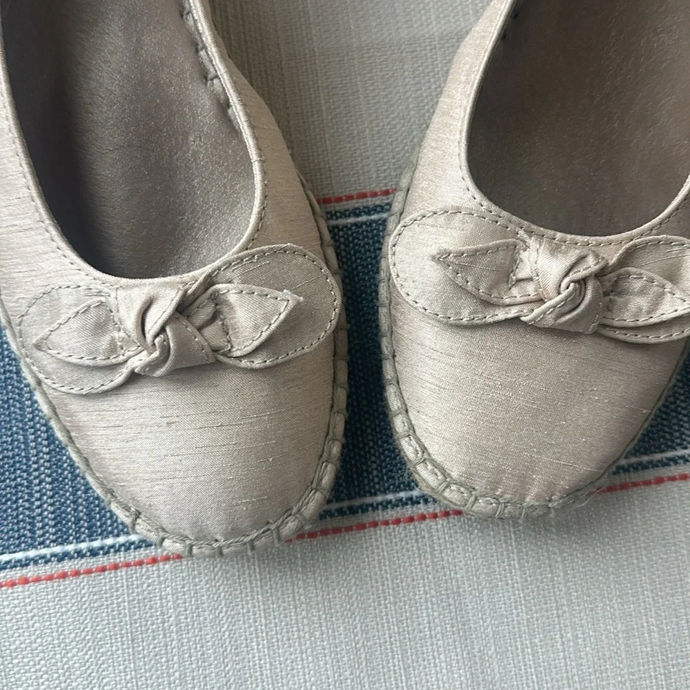 Life Stride Light Beige Espadrille Slingback Flats with Bow